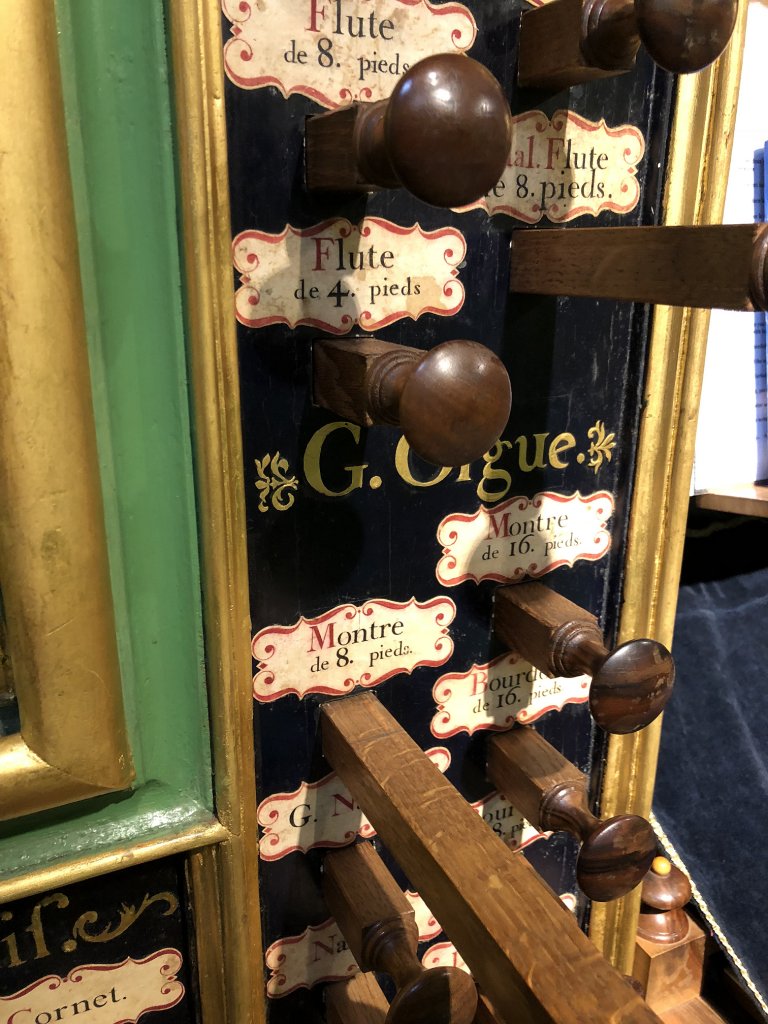 Détail de l'orgue de Sainte-Croix